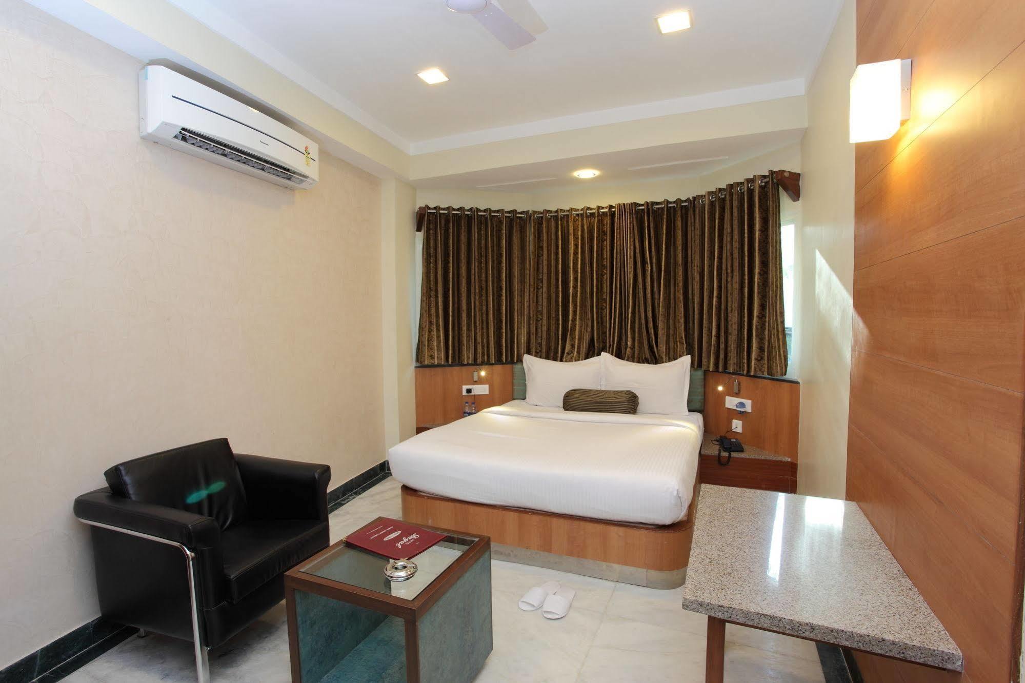 Hotel Dayal Udaipur Ngoại thất bức ảnh