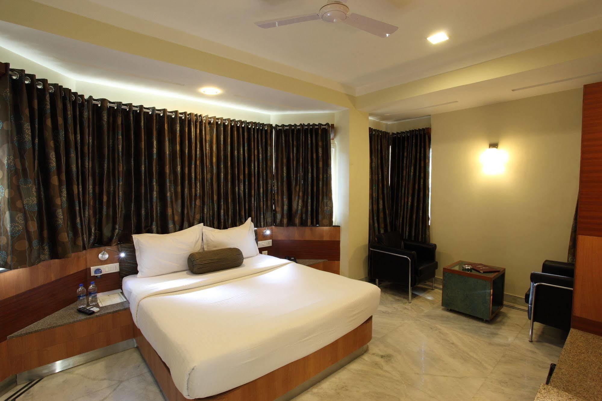 Hotel Dayal Udaipur Ngoại thất bức ảnh