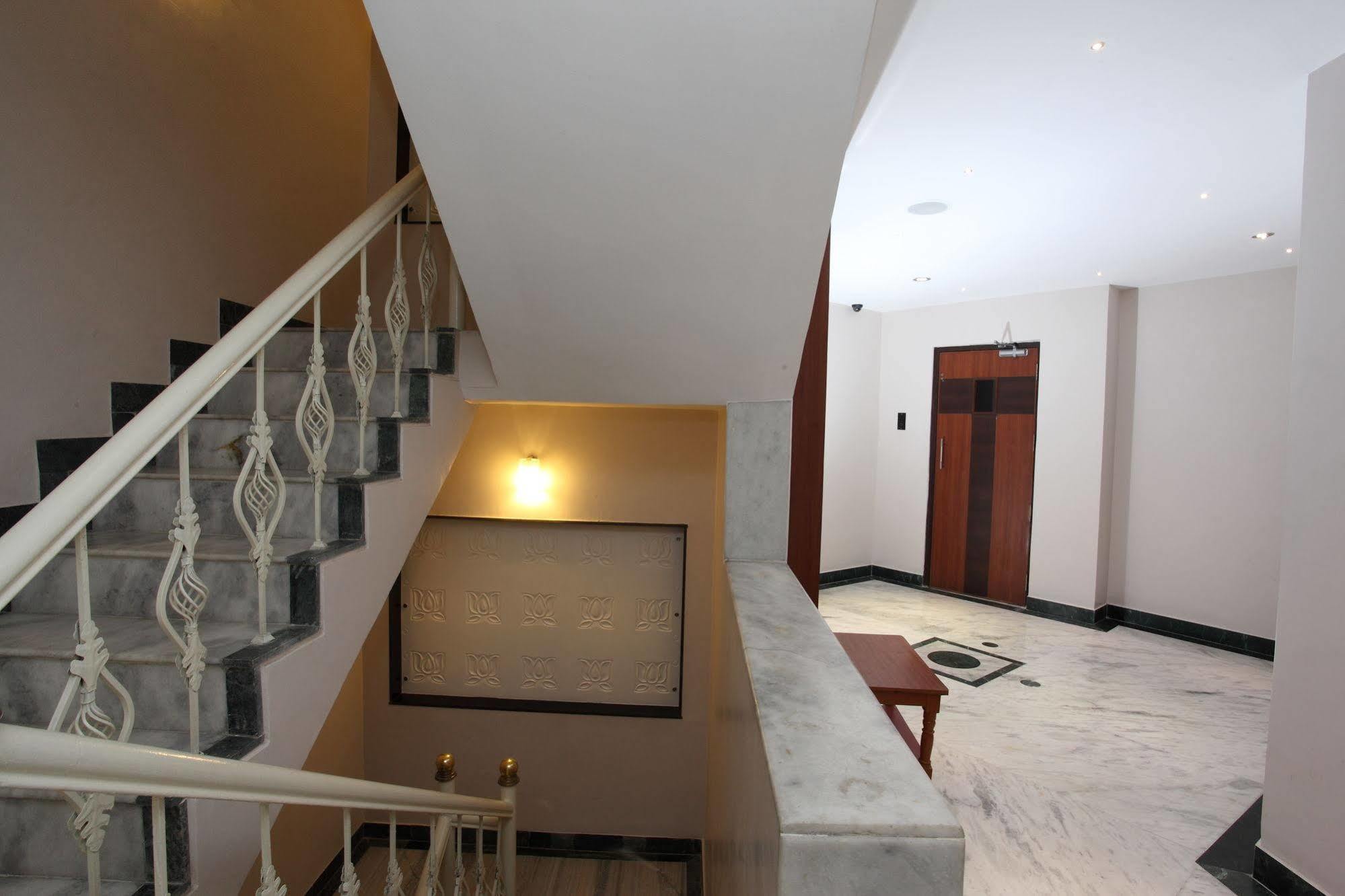 Hotel Dayal Udaipur Ngoại thất bức ảnh